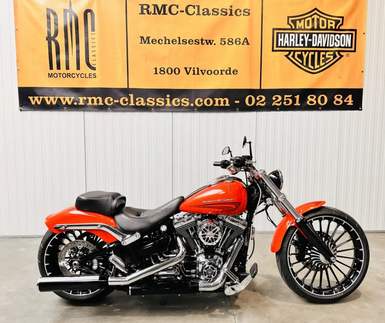 Harley-Davidson Softail Chopper Breakout 103 Naranja - 1