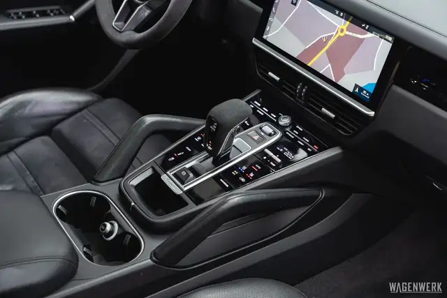 Porsche Cayenne S III Aut. SPORTDESIGN LUFT AHV GLASDACH NIGHTVIS Ansicht 45