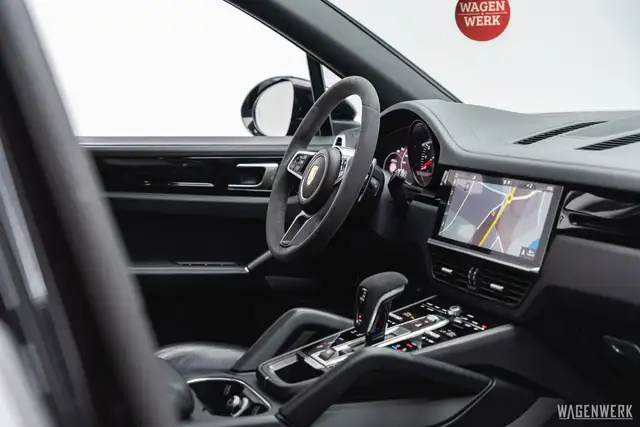 Porsche Cayenne S III Aut. SPORTDESIGN LUFT AHV GLASDACH NIGHTVIS Ansicht 38