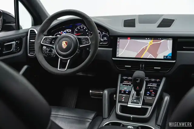 Porsche Cayenne S III Aut. SPORTDESIGN LUFT AHV GLASDACH NIGHTVIS Ansicht 35