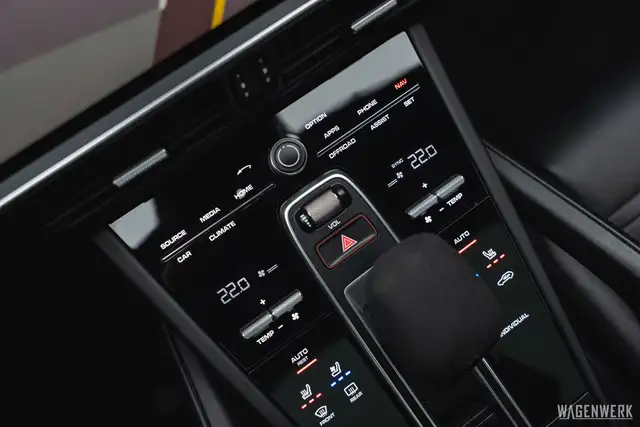 Porsche Cayenne S III Aut. SPORTDESIGN LUFT AHV GLASDACH NIGHTVIS Ansicht 23