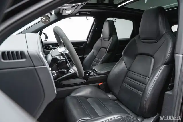 Porsche Cayenne S III Aut. SPORTDESIGN LUFT AHV GLASDACH NIGHTVIS Ansicht 15
