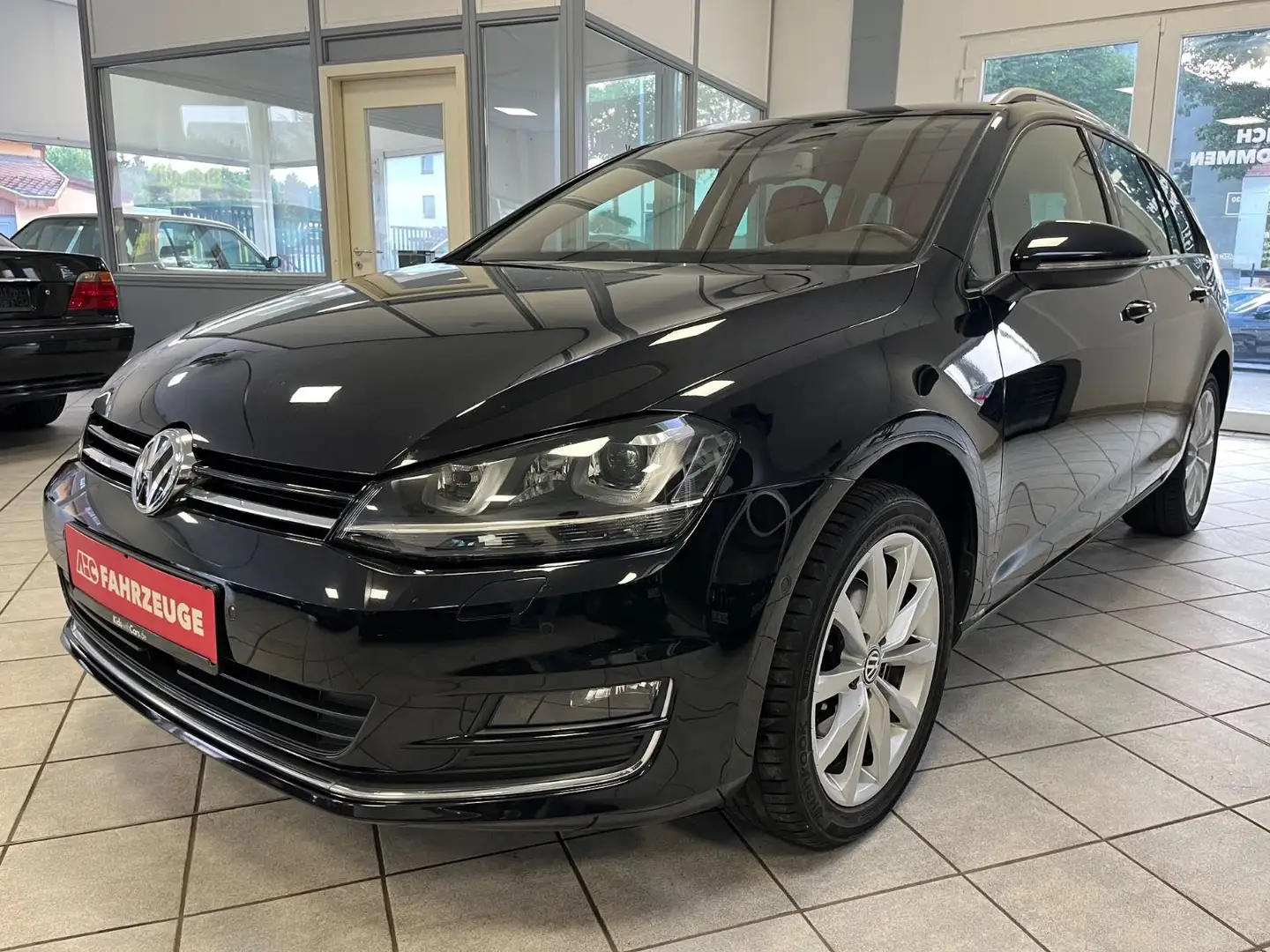 Volkswagen Golf VII Variant Highline Automatik / Scheckheft Noir - 2