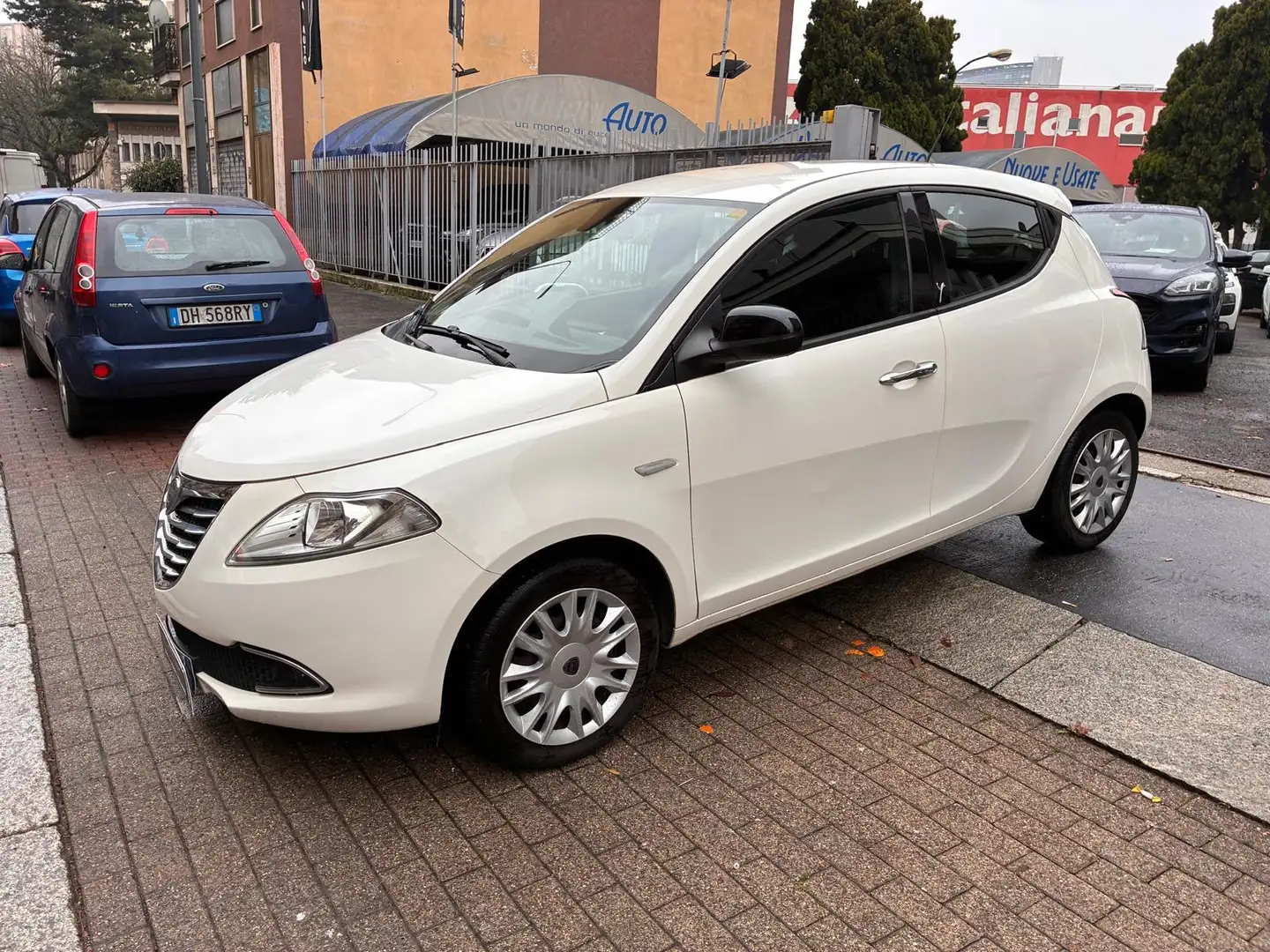 Lancia Ypsilon Ypsilon 1.0 BENZ! AUTOMATICA!! Blanc - 1
