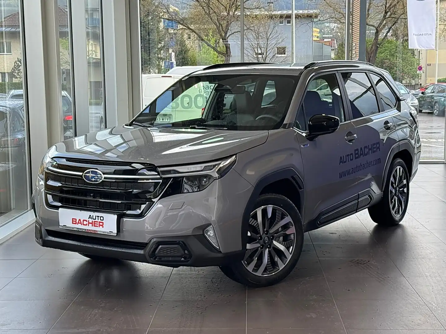 Subaru Forester Grau - 1