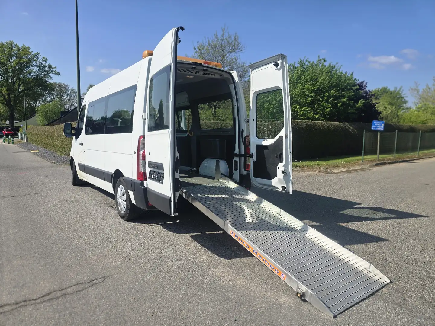 Renault Master 2.3 dCi 35 L2H2 ÉQUIPE PMR EURO6B - 2