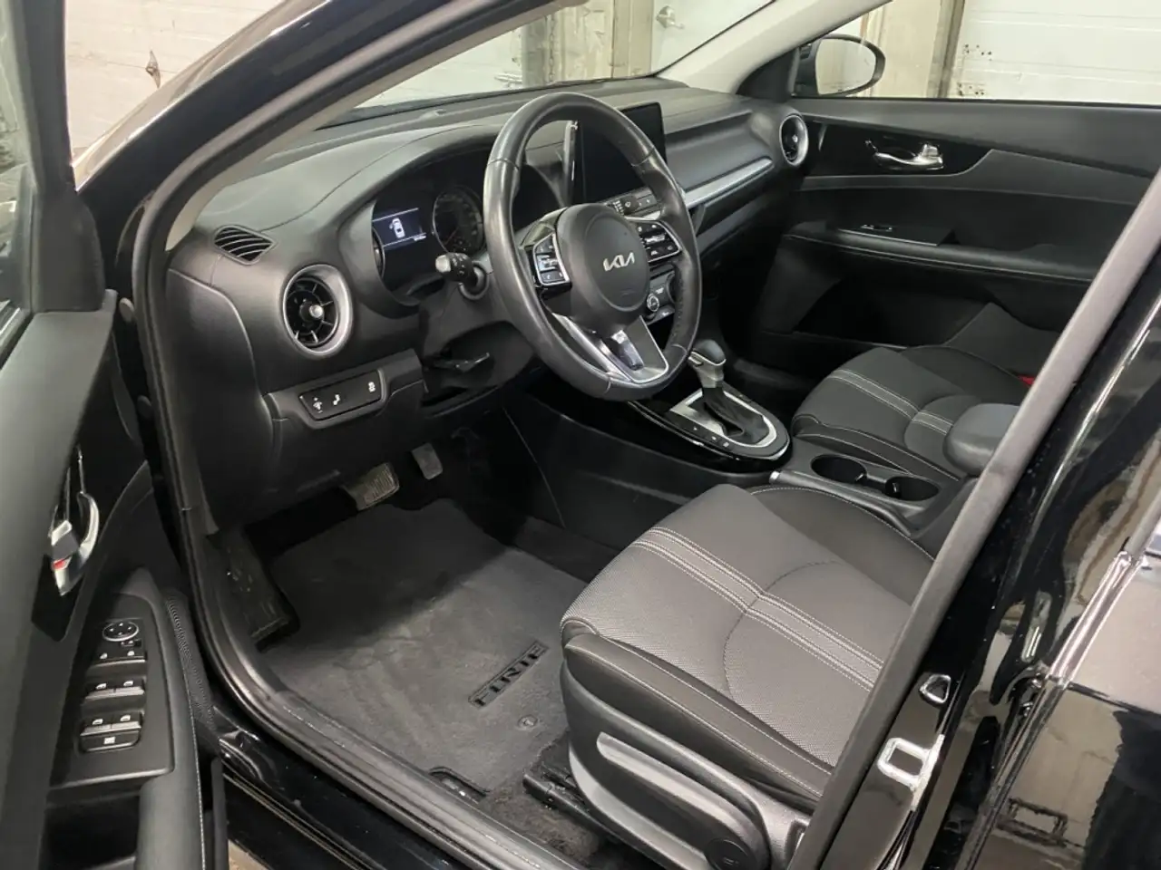 Kia Forte снимка Kia Forte