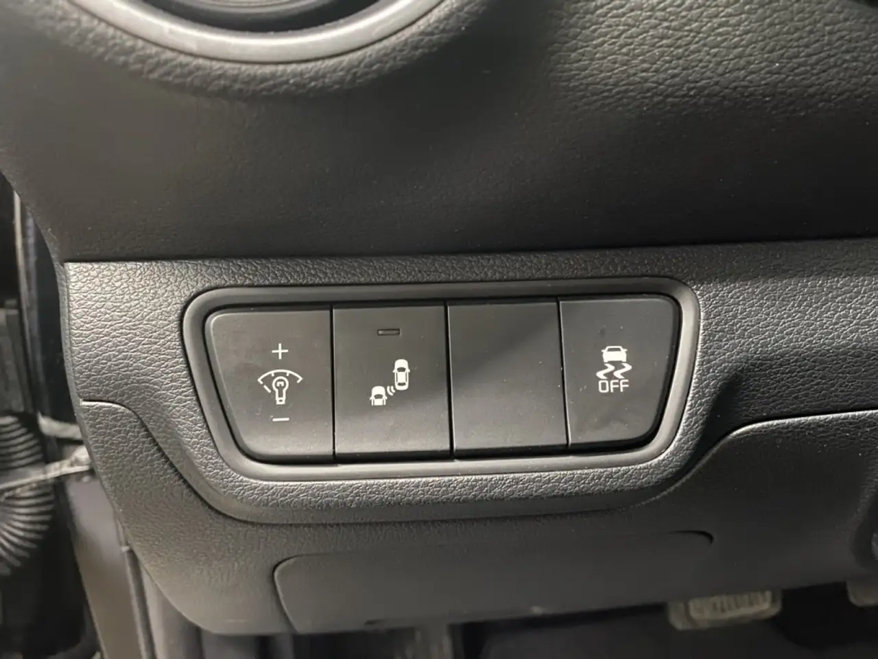 Kia Forte снимка Kia Forte