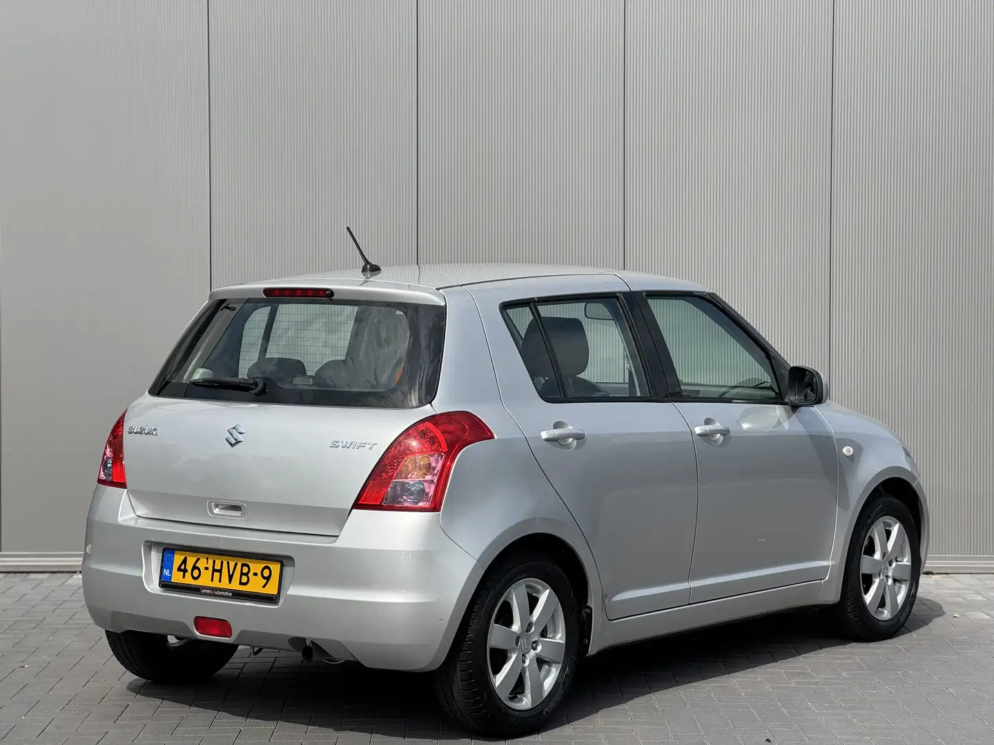 Suzuki Swift 1.3 Shogun | 5 Deurs | Airco | Lichtmetalen Velgen Gris - 2