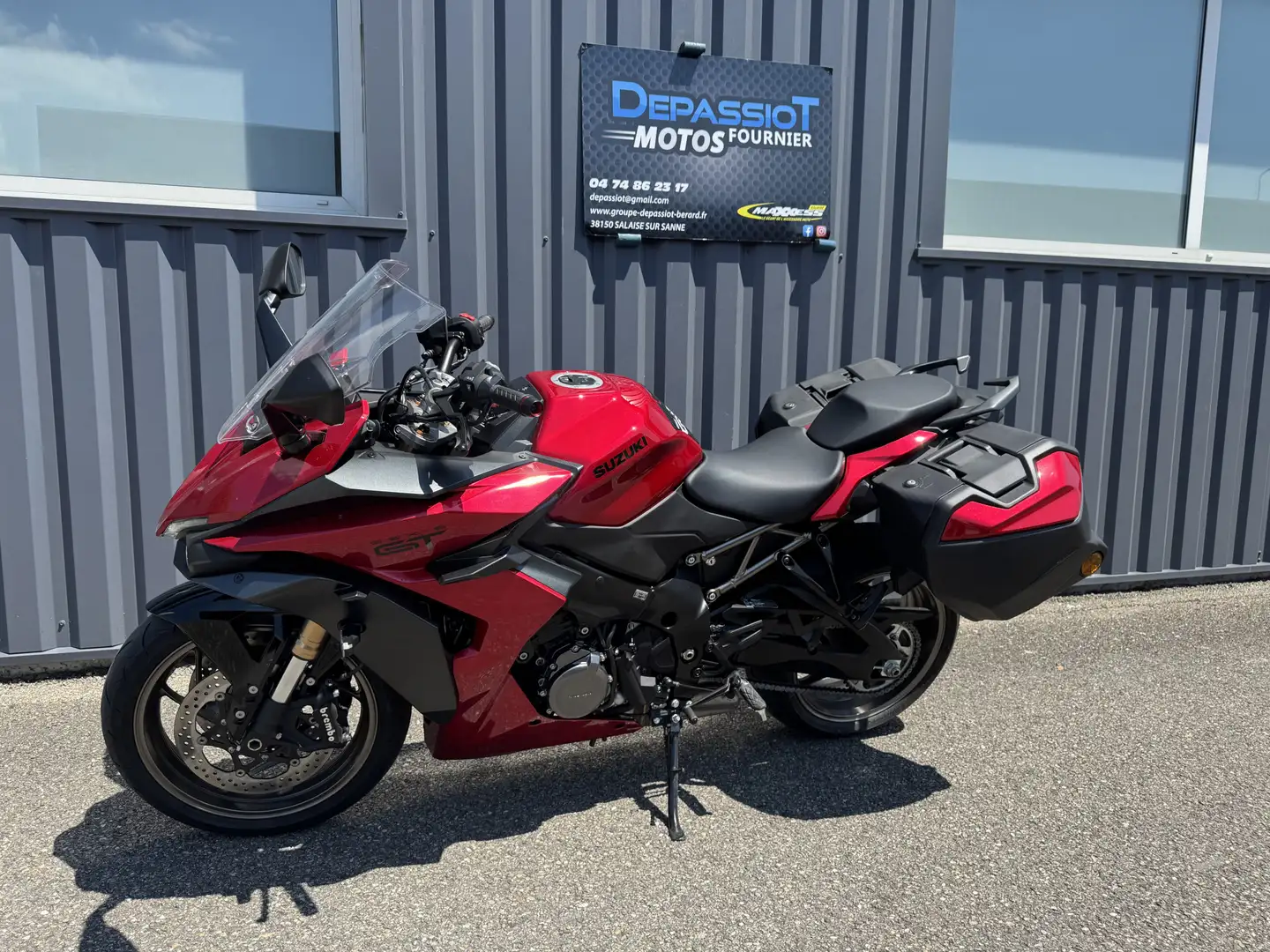 Suzuki GSX S 1000GT Červená - 2