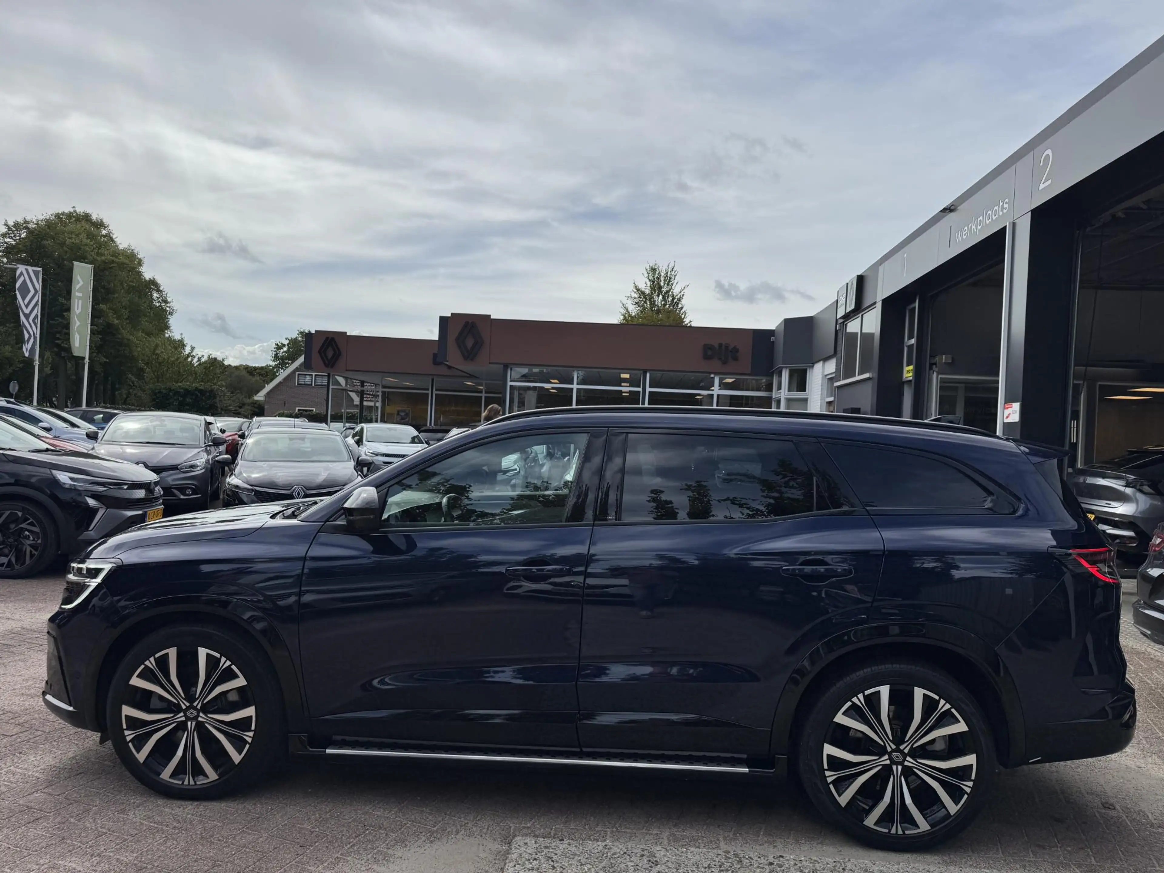Renault Espace E-Tech full hybrid 200 iconic 5P+Panodak!! — photo 9