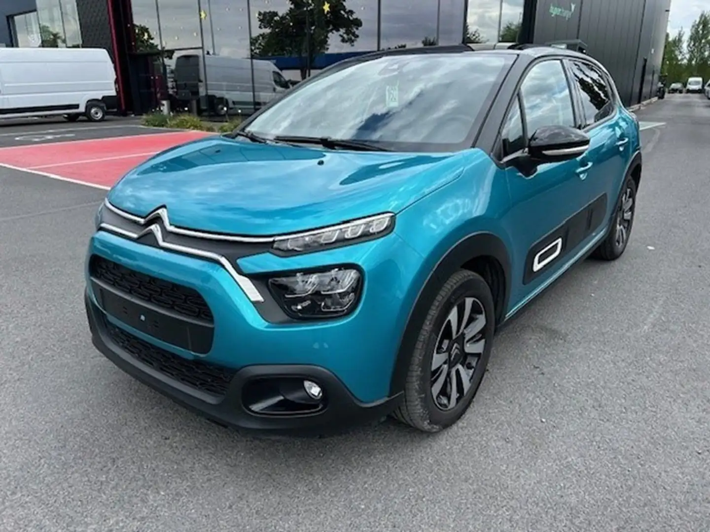 Citroen C3 PureTech Max S&S Blauw - 1