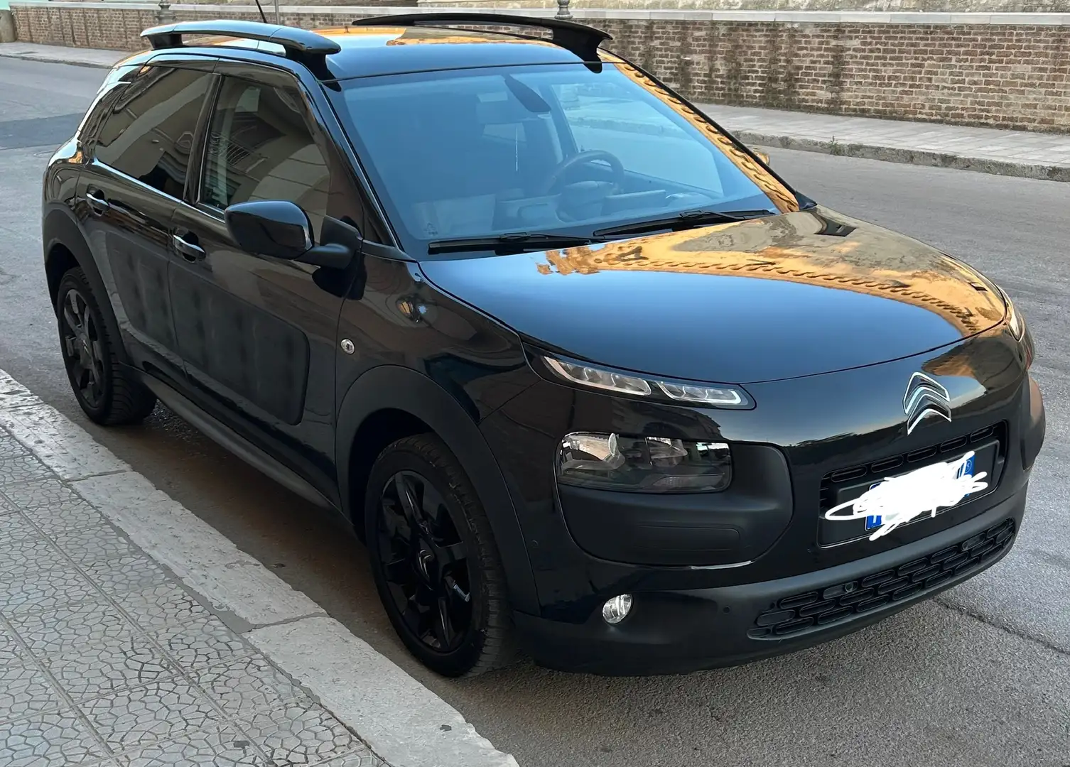 Citroen C4 C4 Cactus 2014Cactus 1.6 e-hdi Shine 92cv etg6 Noir - 1