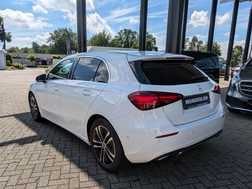 Mercedes-Benz A 180