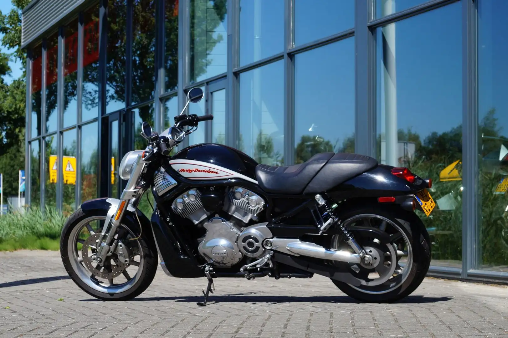 Harley-Davidson Street Rod V-ROD VRSCR Zwart - 1