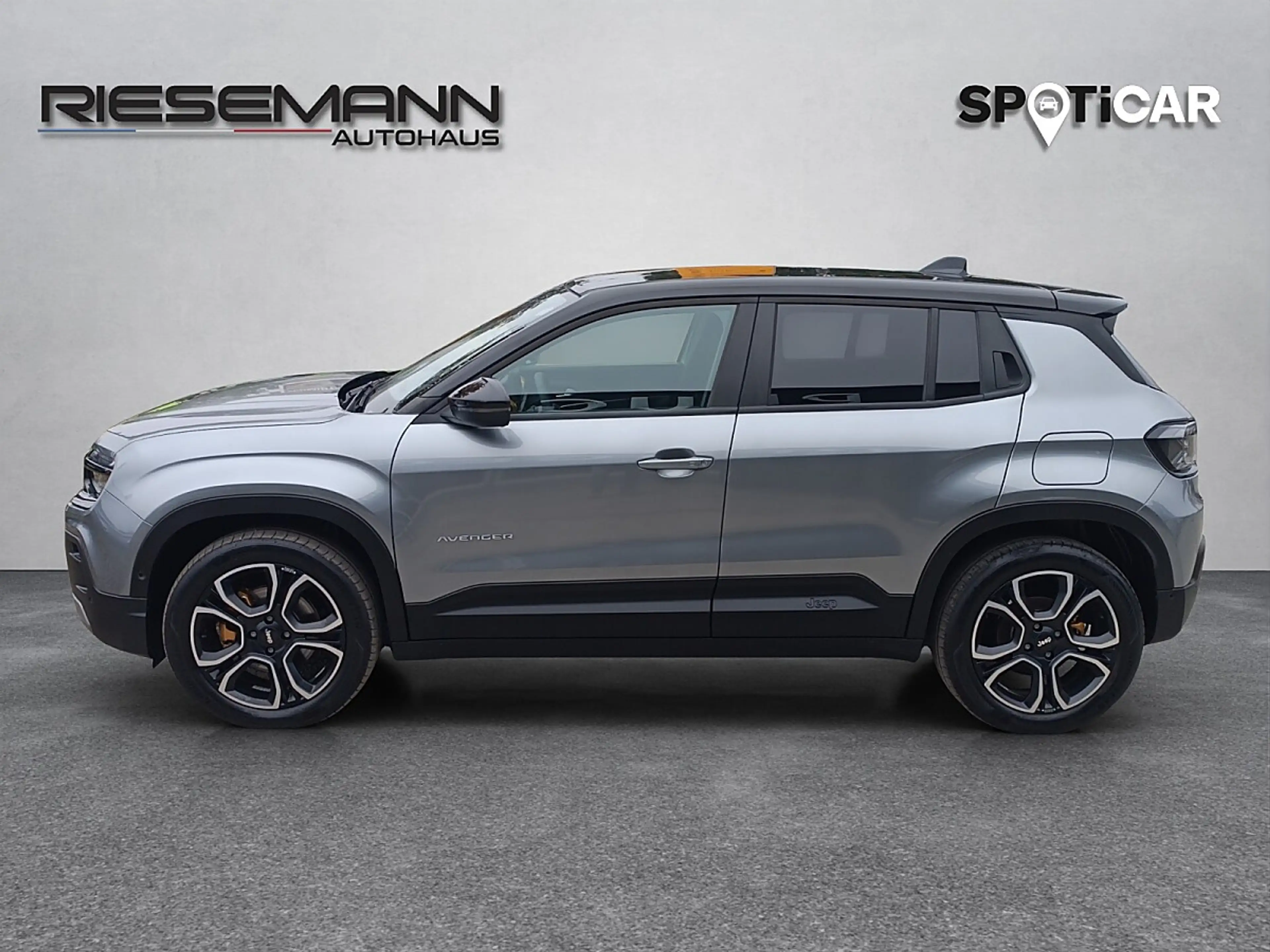 Jeep Avenger BEV 54kWh Summit — photo 2