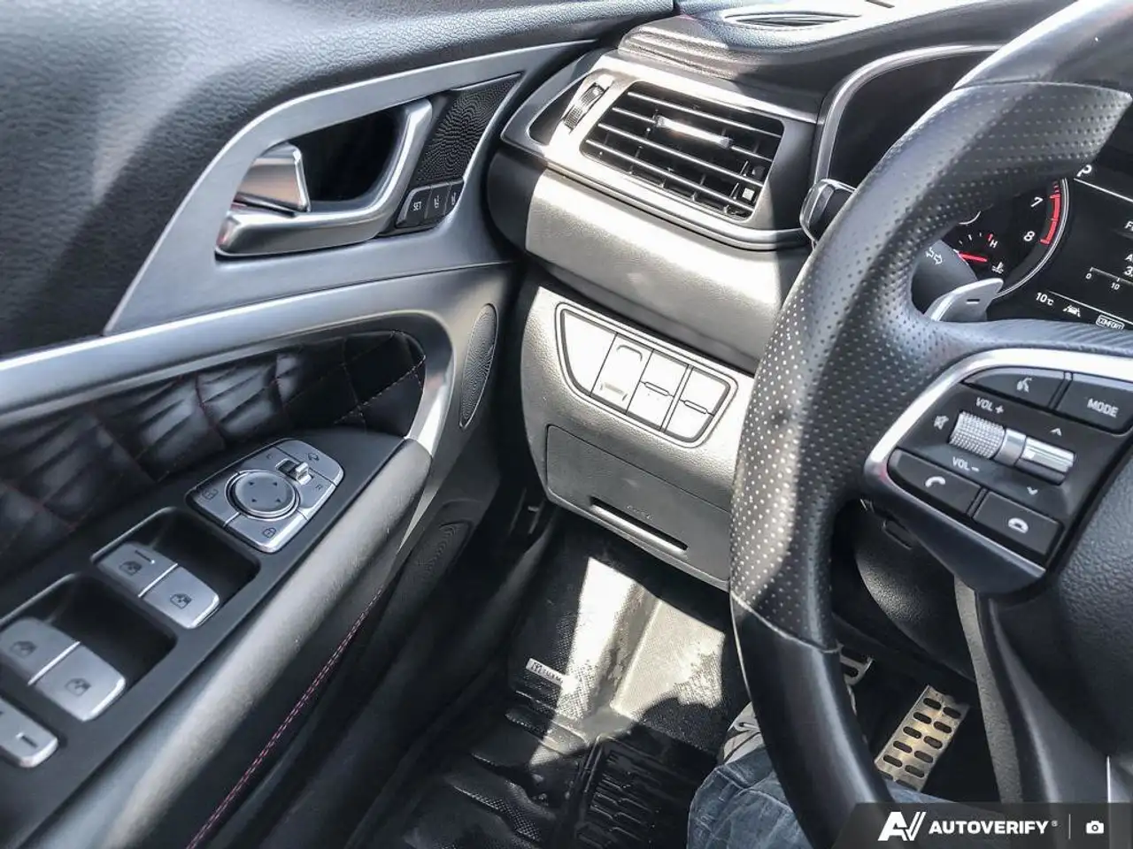 Genesis G70 снимка Genesis G70