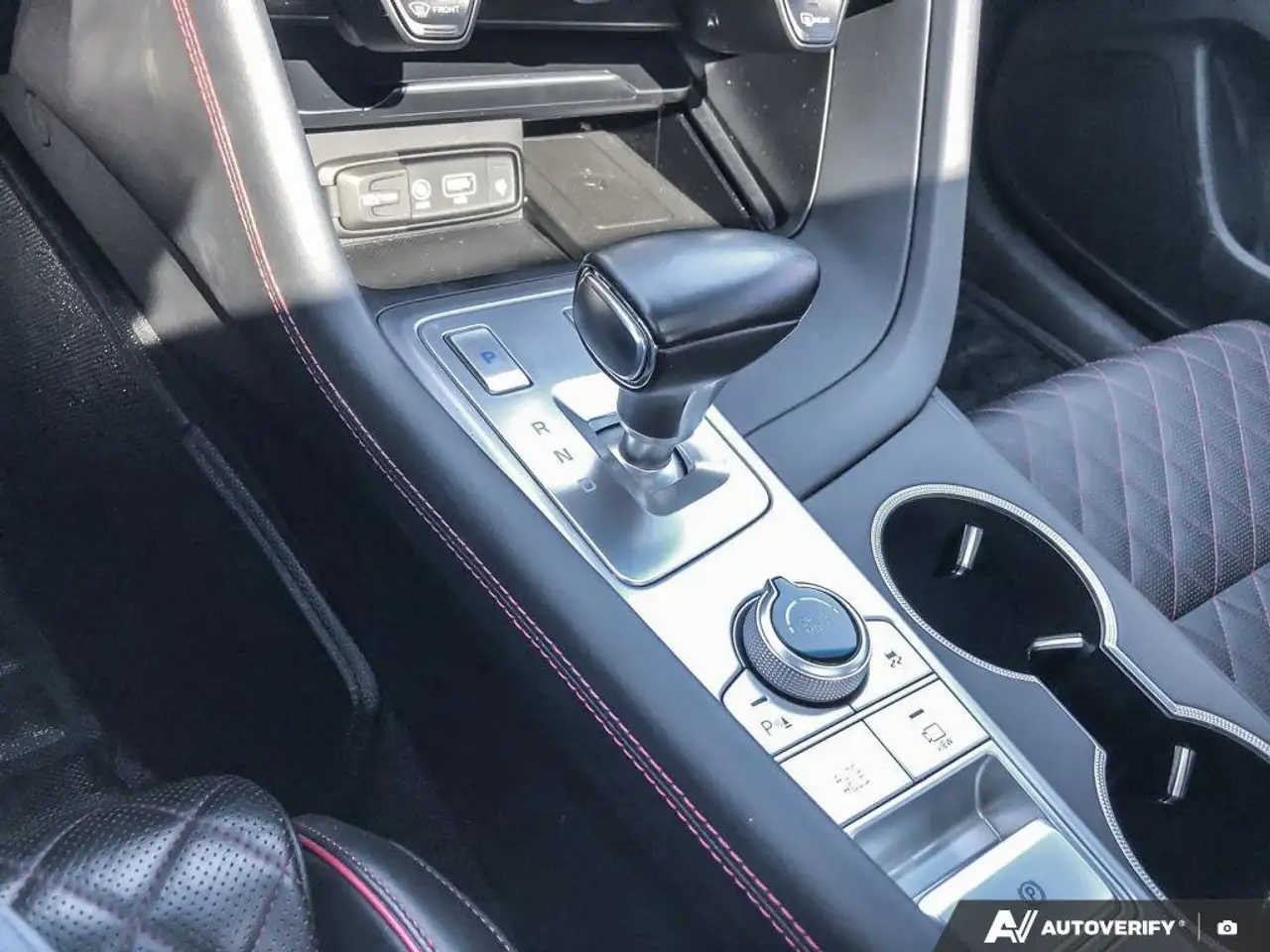 Genesis G70 снимка Genesis G70