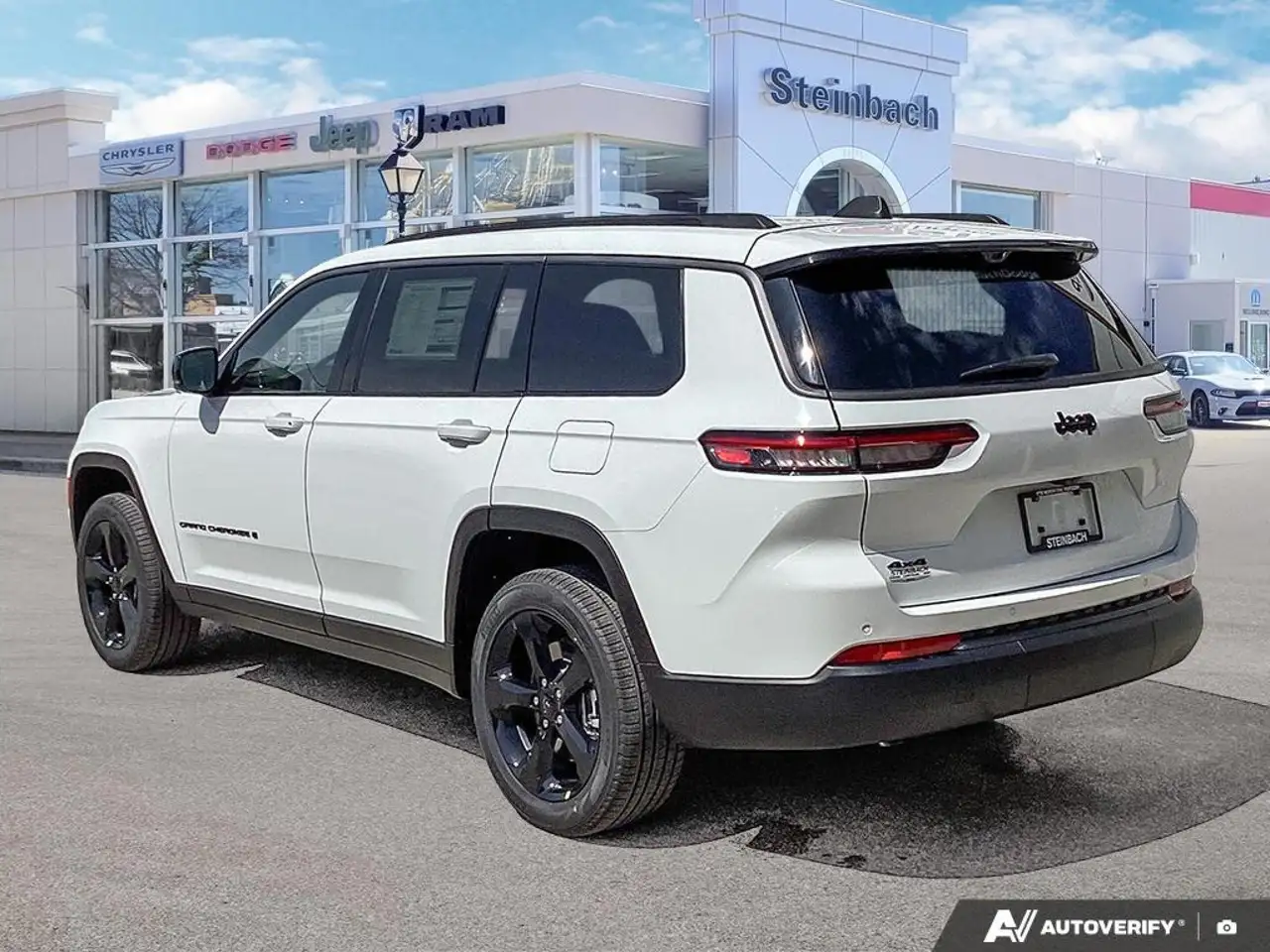 Jeep Grand Cherokee снимка Jeep Grand Cherokee