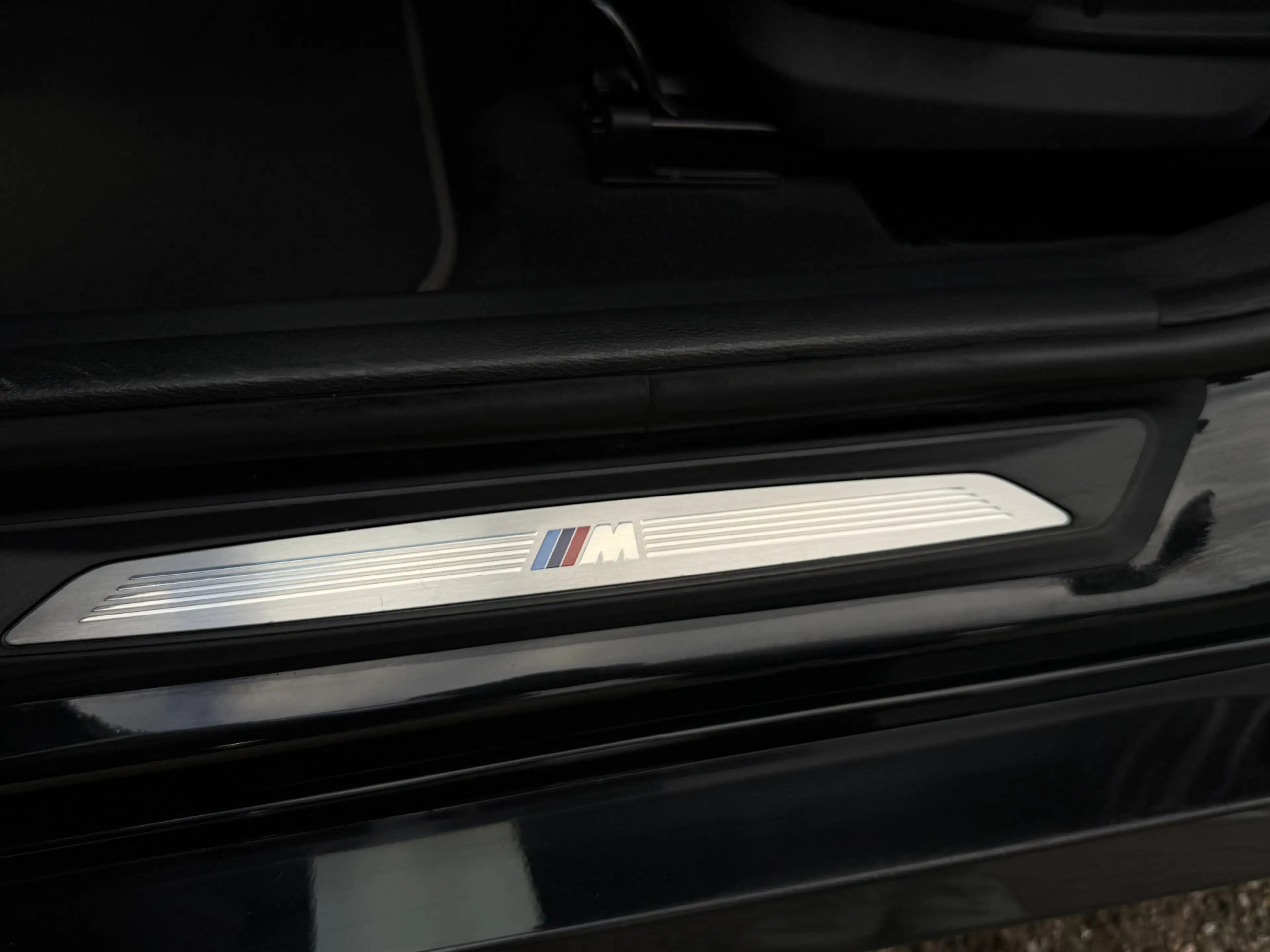 BMW X2 sDrive20i High Exe I M-Pakket I Pano — photo 37