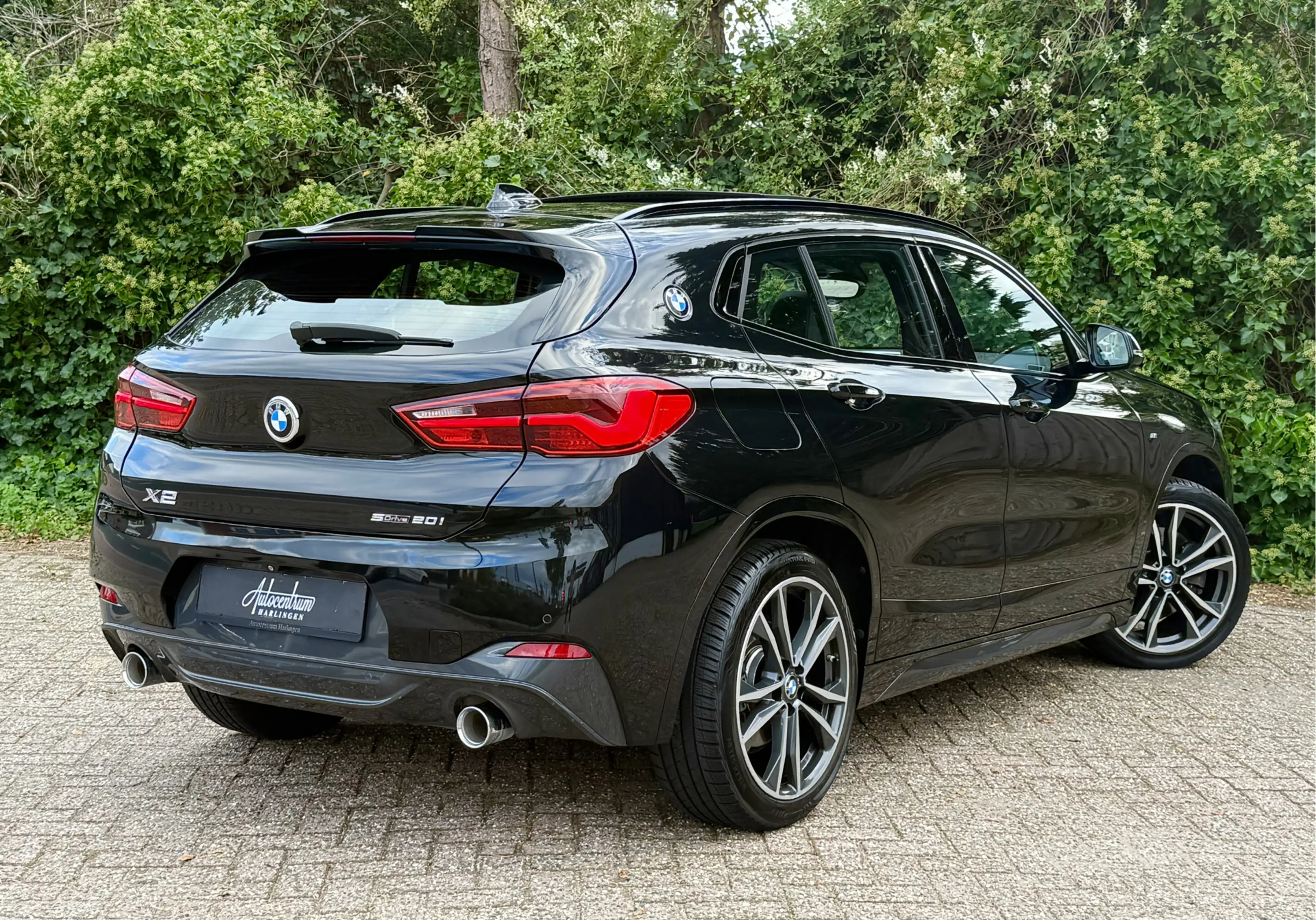BMW X2 sDrive20i High Exe I M-Pakket I Pano — photo 19