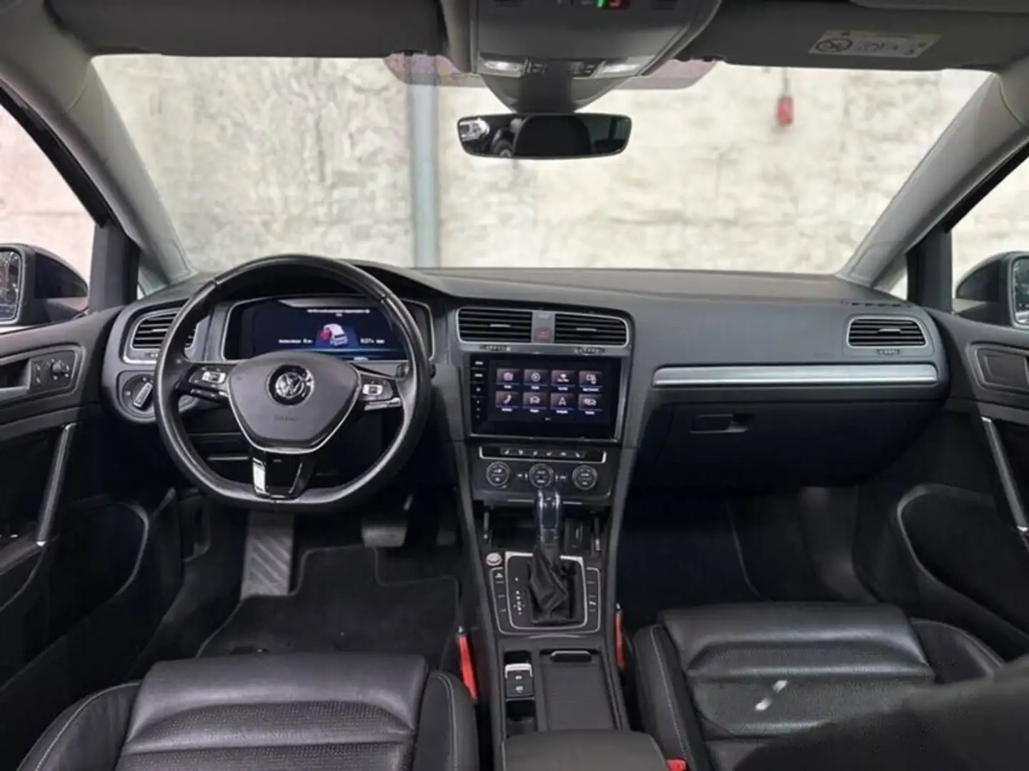 Volkswagen e-Golf - 1