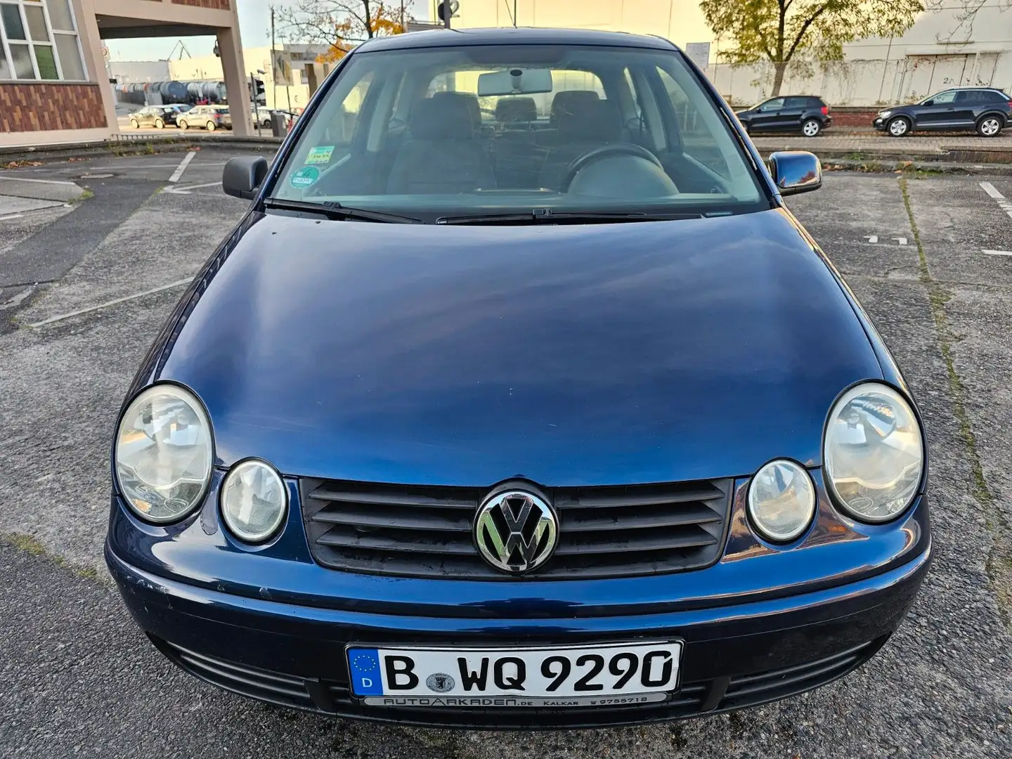 Volkswagen Polo IV 1.4 Basis Blau - 2