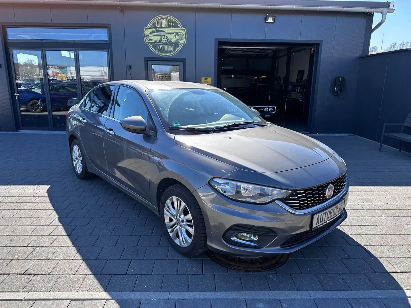 Fiat Tipo Easy - 1