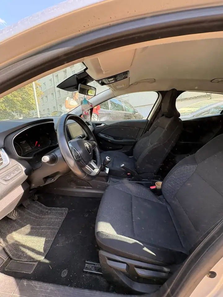 Renault Clio Citadine 3 portes — photo 10