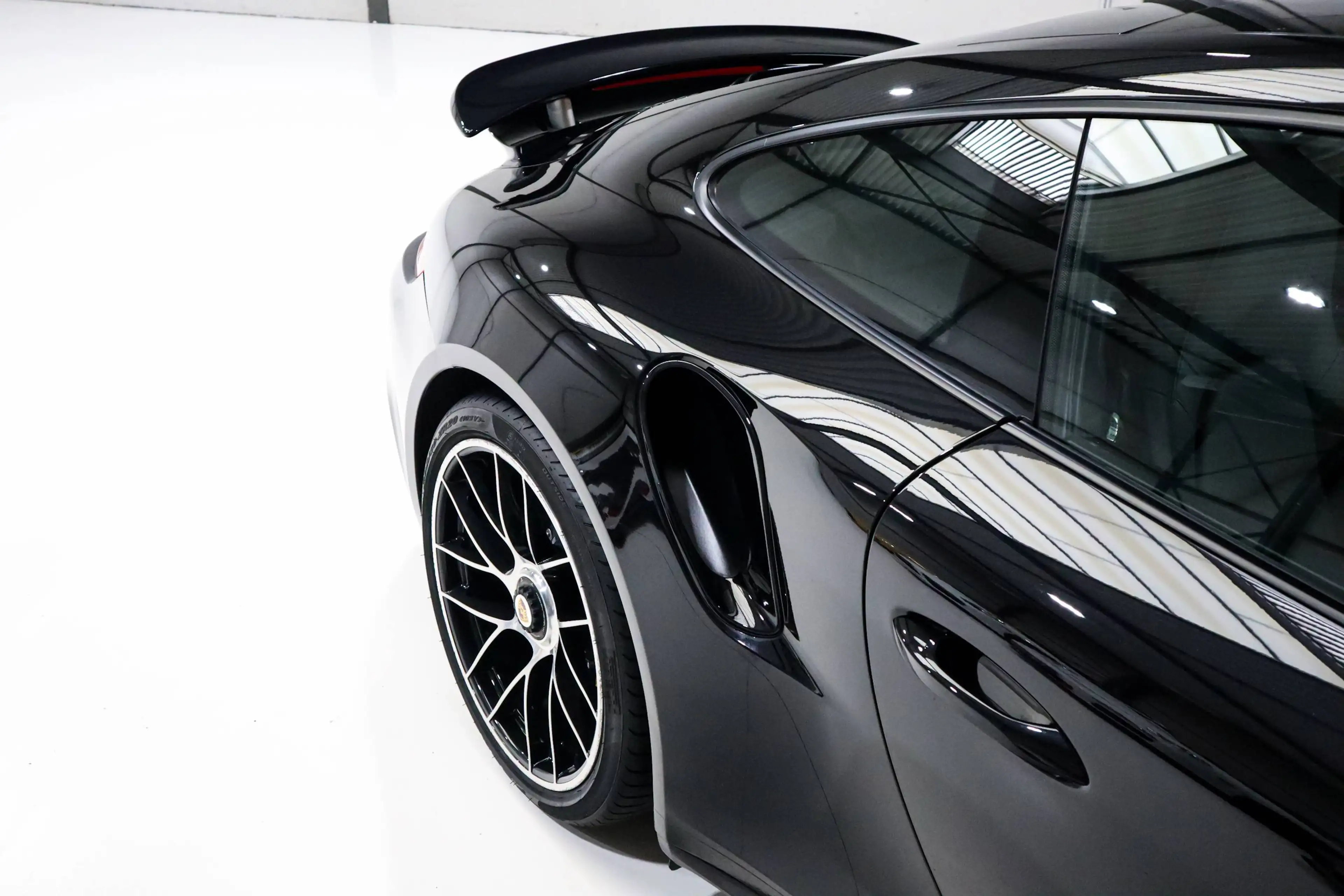 Porsche 991 Turbo S / High spec / — photo 4