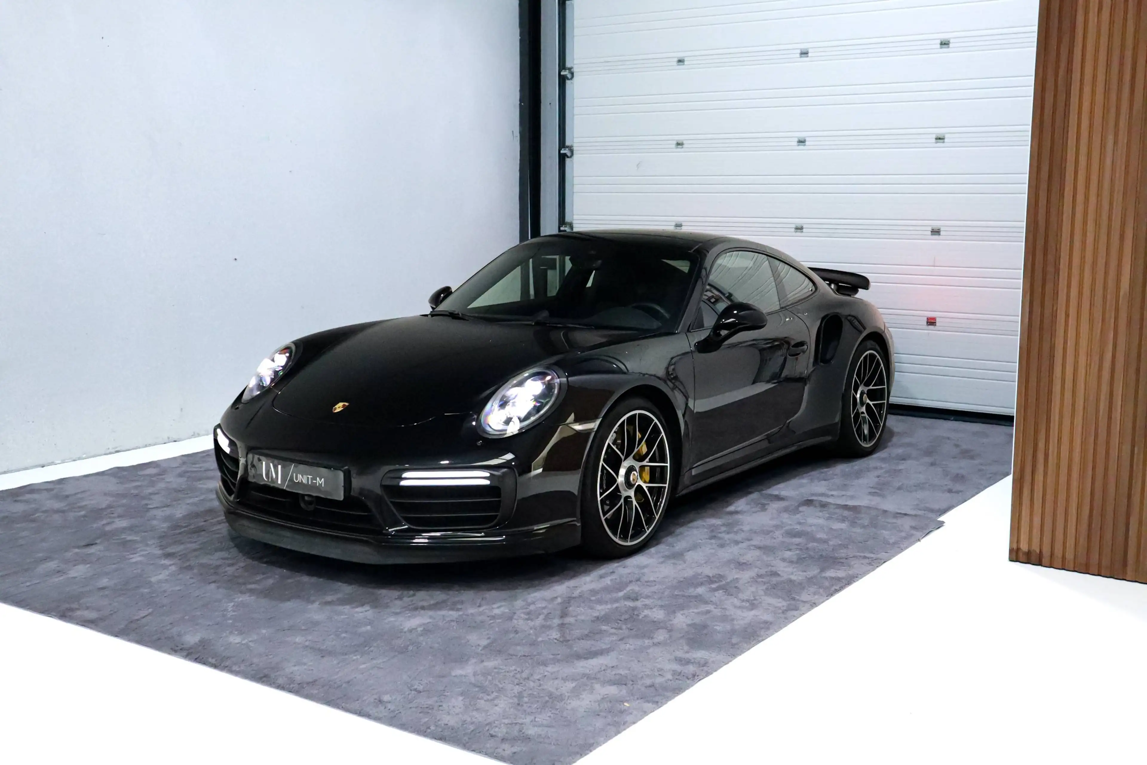 Porsche 991 Turbo S / High spec / — photo 6