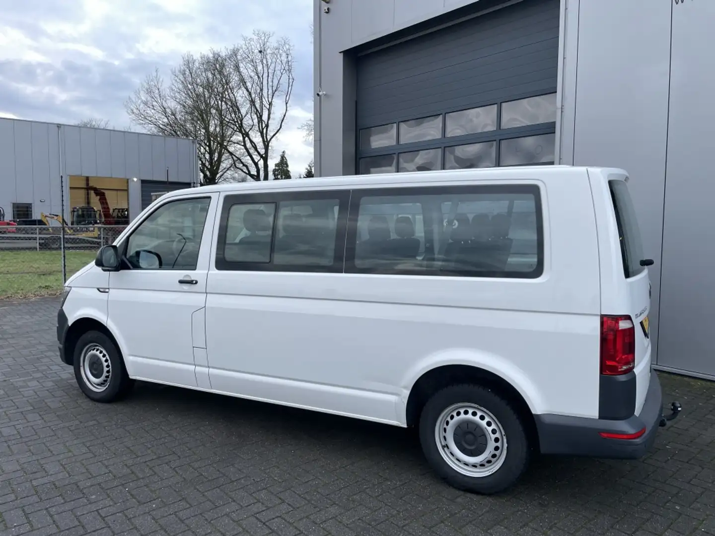 Volkswagen Transporter 2.0 TDI 150PK Aut. Lang 9-persoons | € 21.445 excl Blanc - 2