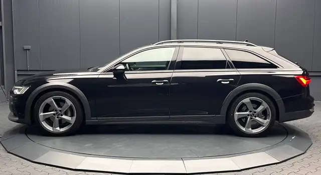 Audi A6 Allroad view 2