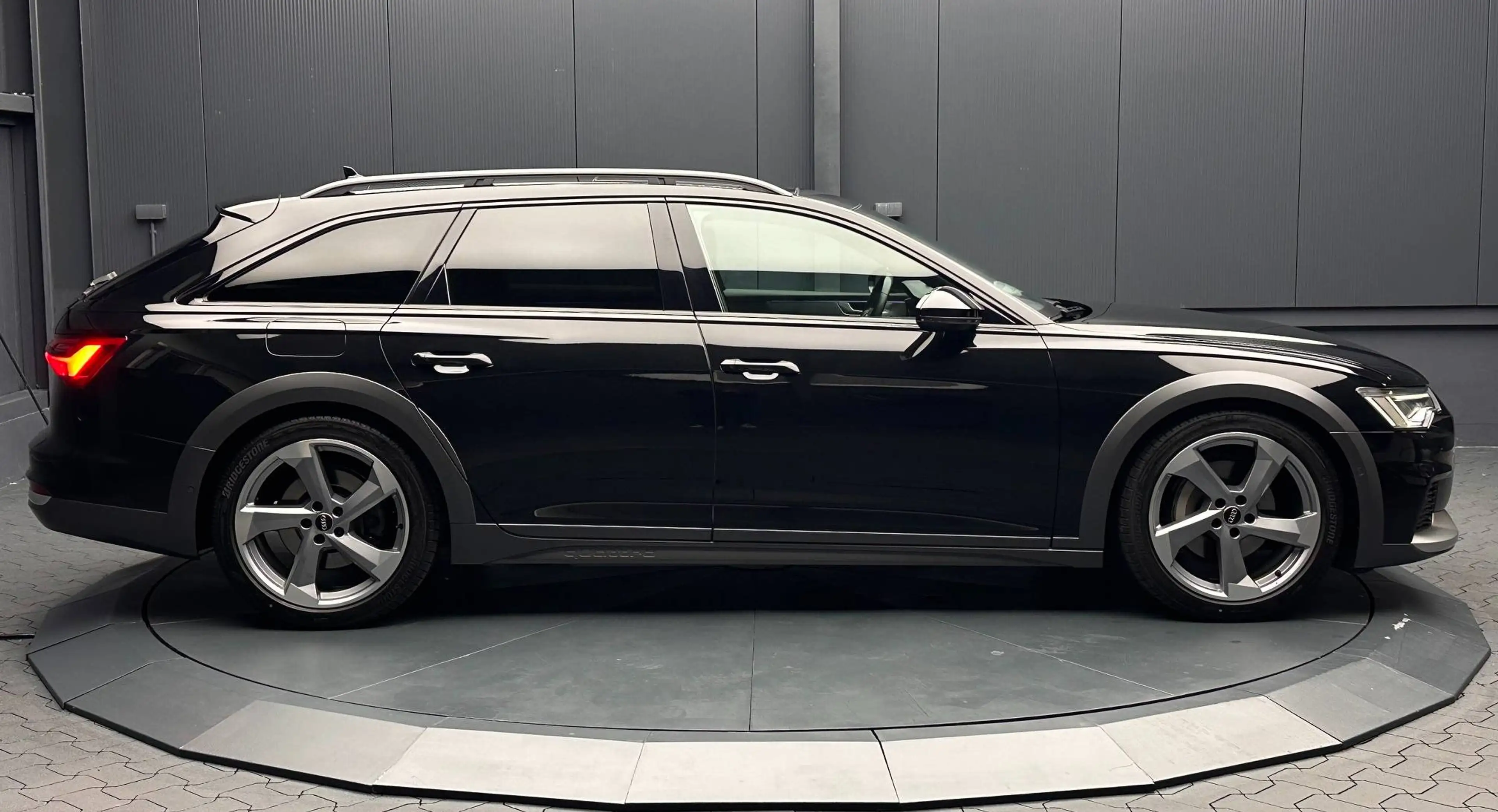 Audi A6 allroad 40 TDI quattro*20Zoll*PANORAMA*Matrix*KAMERA*AHK* — photo 6