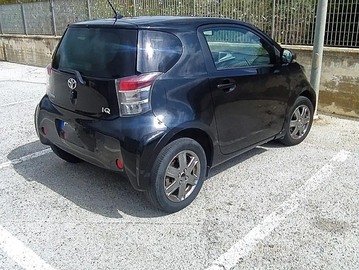 Toyota iQ 1.0 - 1