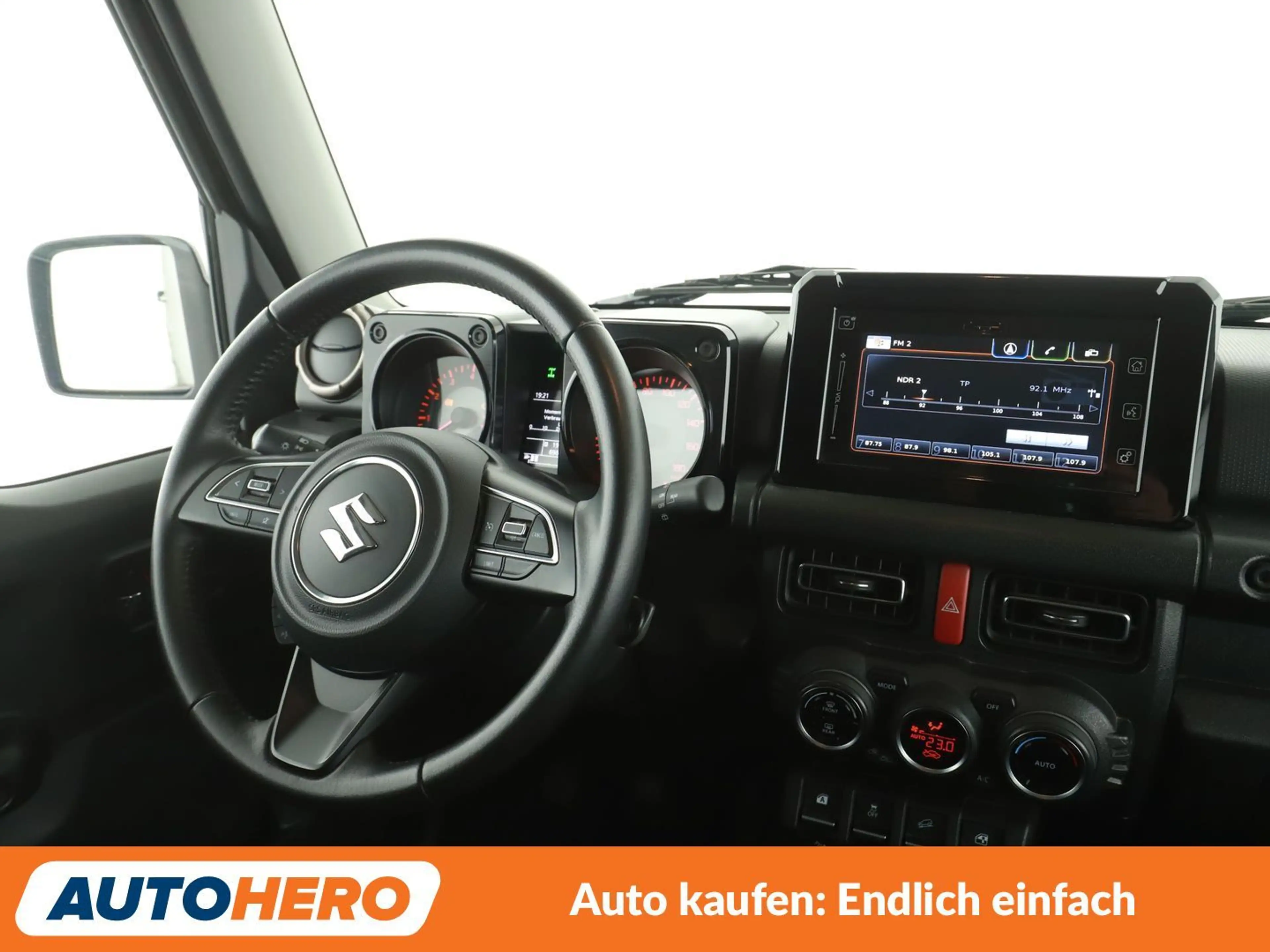 Suzuki Jimny 1.5 ALLGRIP Comfort+ *NAV*TEMPO*SHZ*AHK*ALU* — photo 13