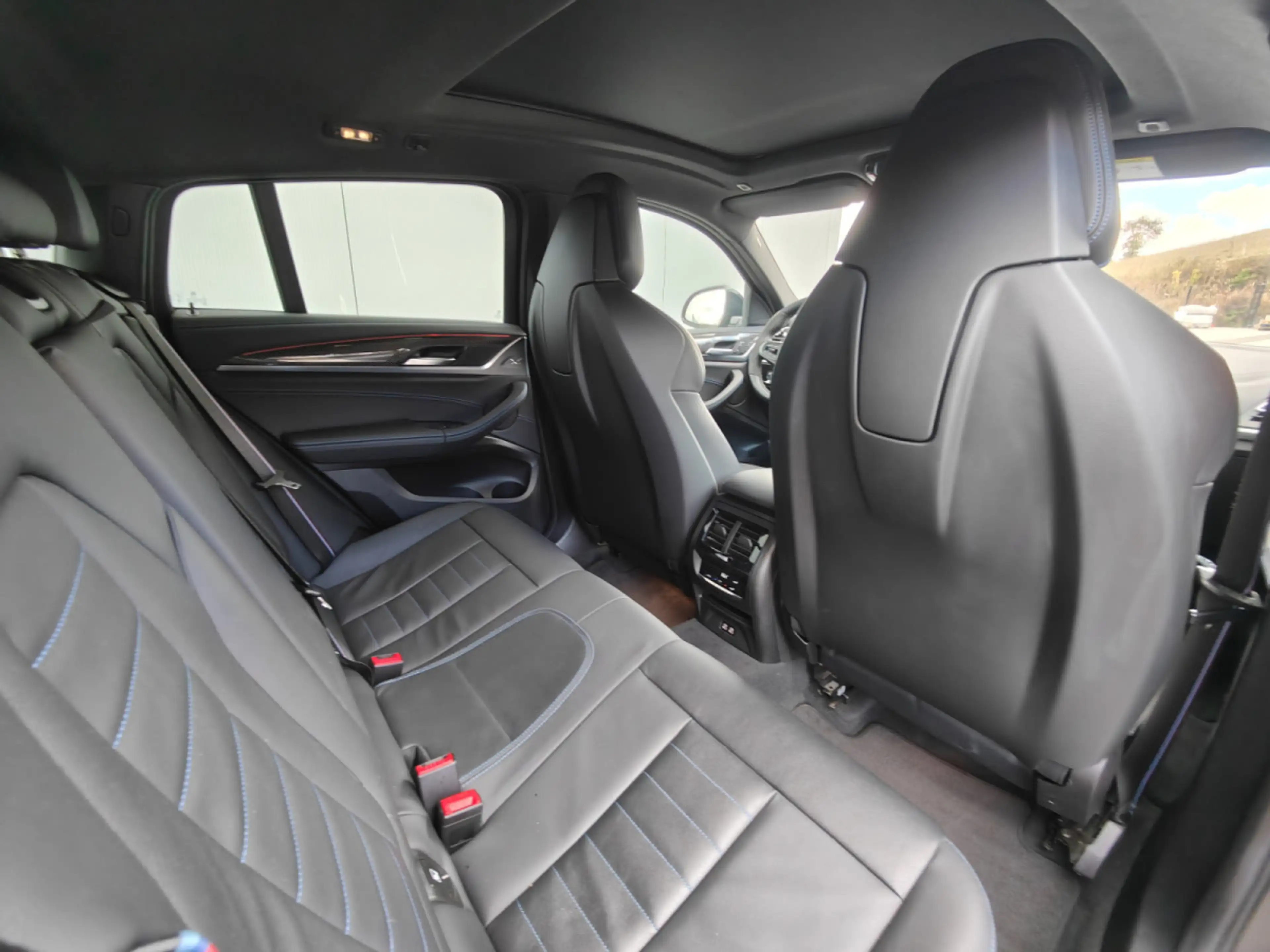 BMW X4 X4 XDRIVE20dA PACK M TOIT OUVRANT SIEGES M CARPLAY — photo 9