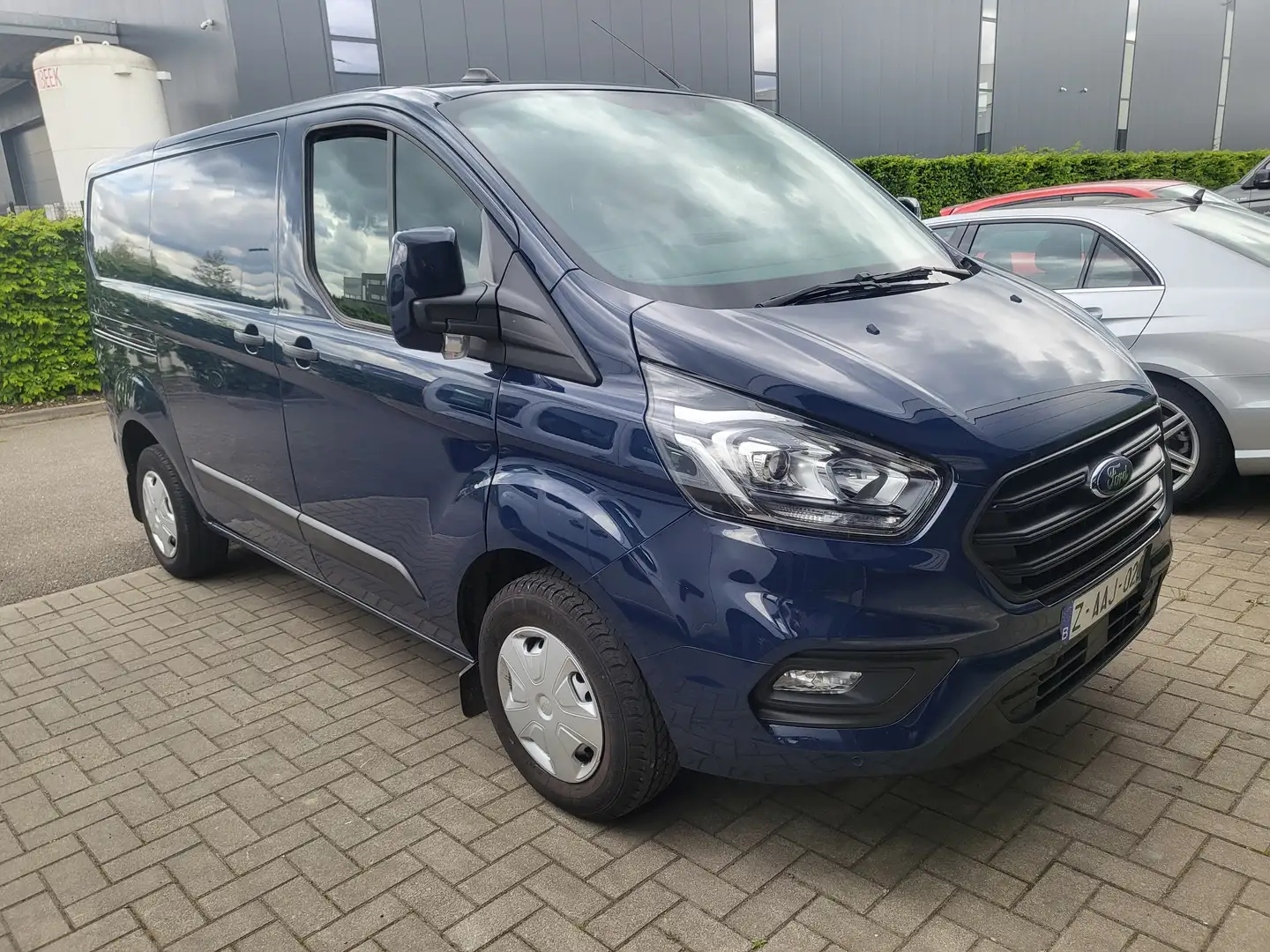 Ford Transit Custom 2.0 Tdci L1H1 Trend Tvac Bleu - 2