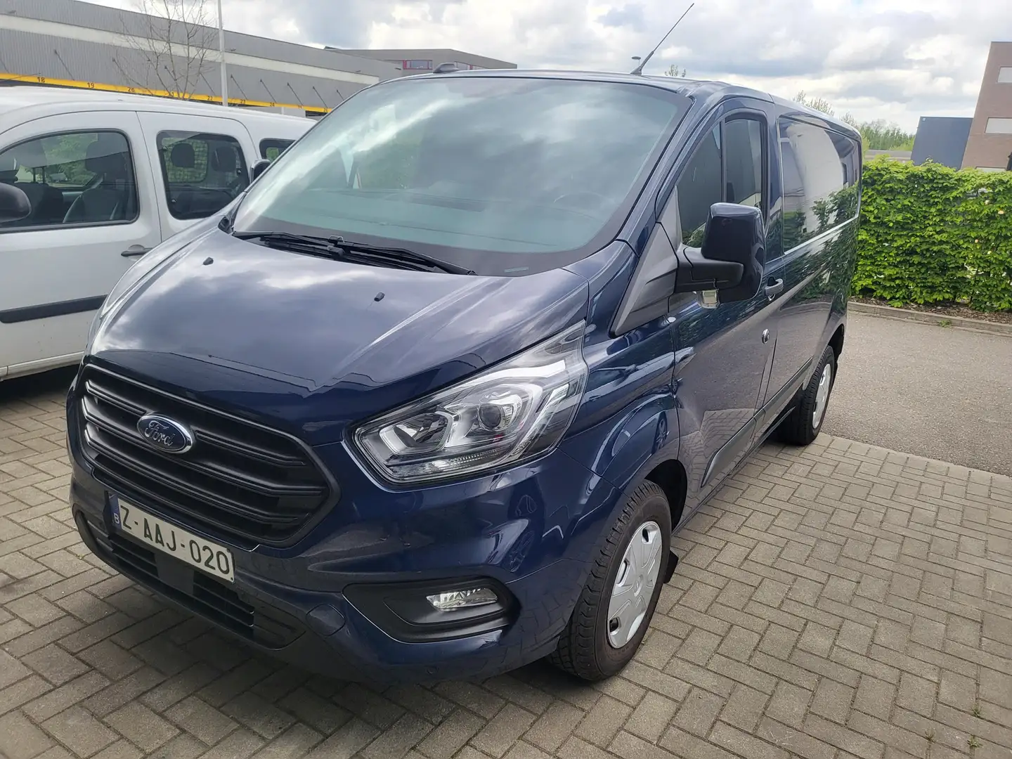 Ford Transit Custom 2.0 Tdci L1H1 Trend Tvac Bleu - 1