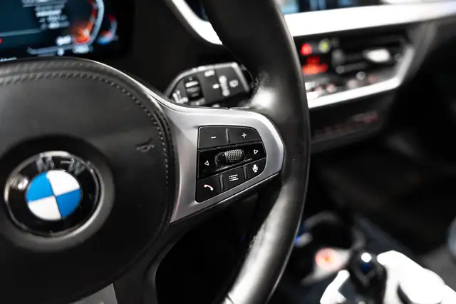 BMW 1 Series view 23