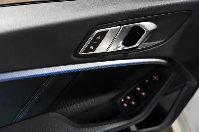 BMW 1 Series view 13