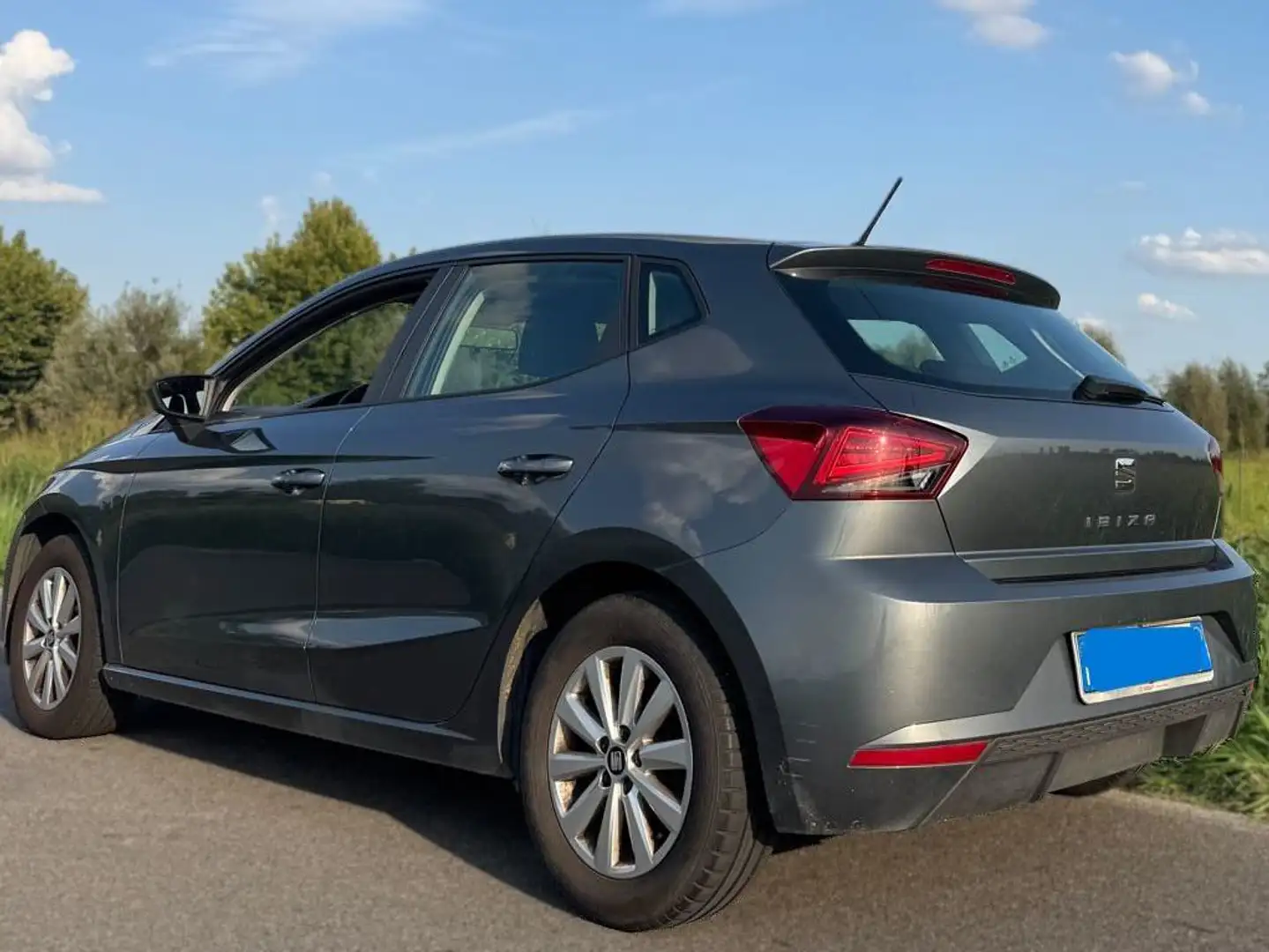 SEAT Ibiza Ibiza 1.0 Style 75cv Grigio - 2