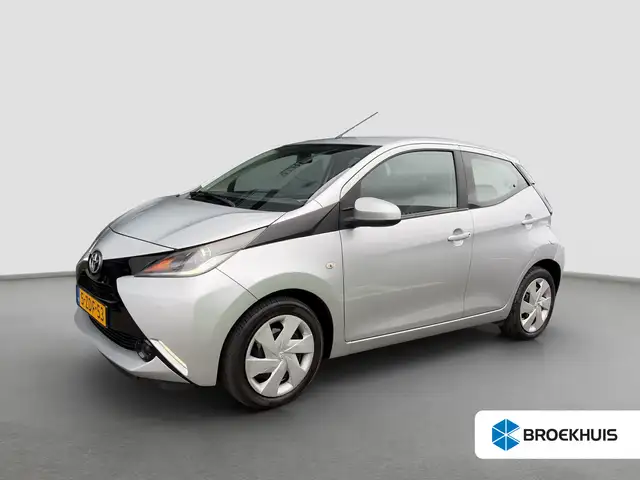 Toyota Aygo 1.0 69pk VVT-i x-play Automaat | Airco | Achteruit