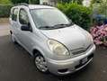 Toyota Yaris 1.3 Sol Gris - thumbnail 2