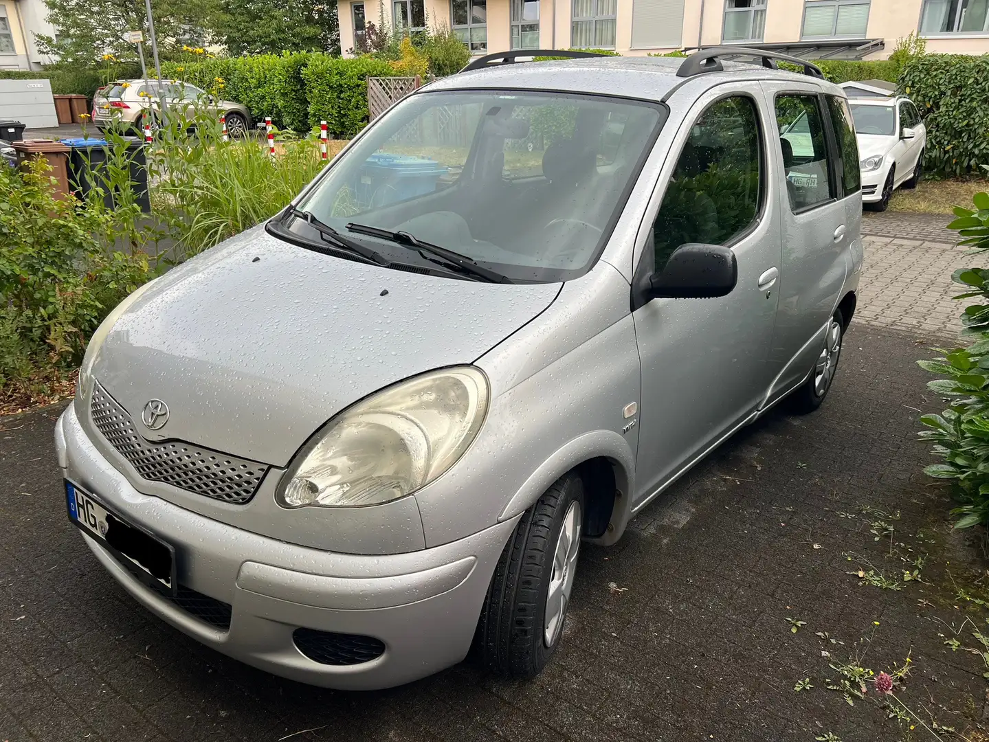 Toyota Yaris 1.3 Sol Gris - 1