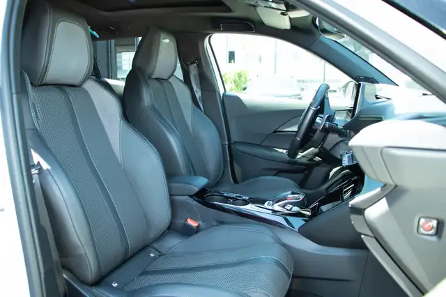 Peugeot 2008 view 5