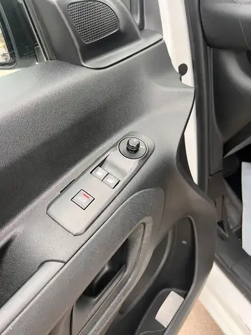Peugeot Partner view 13