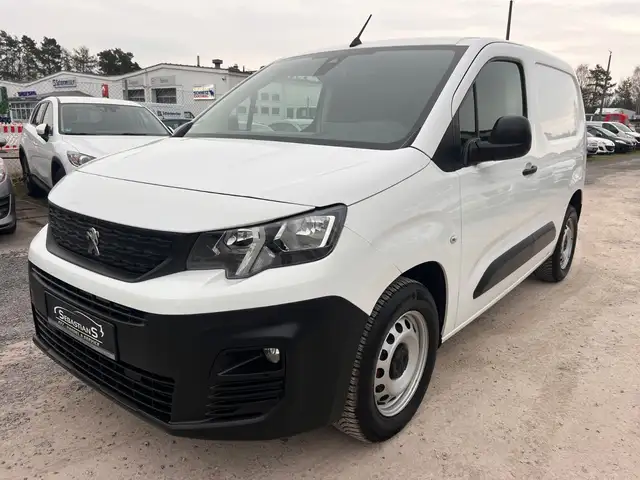 Peugeot Partner view 3