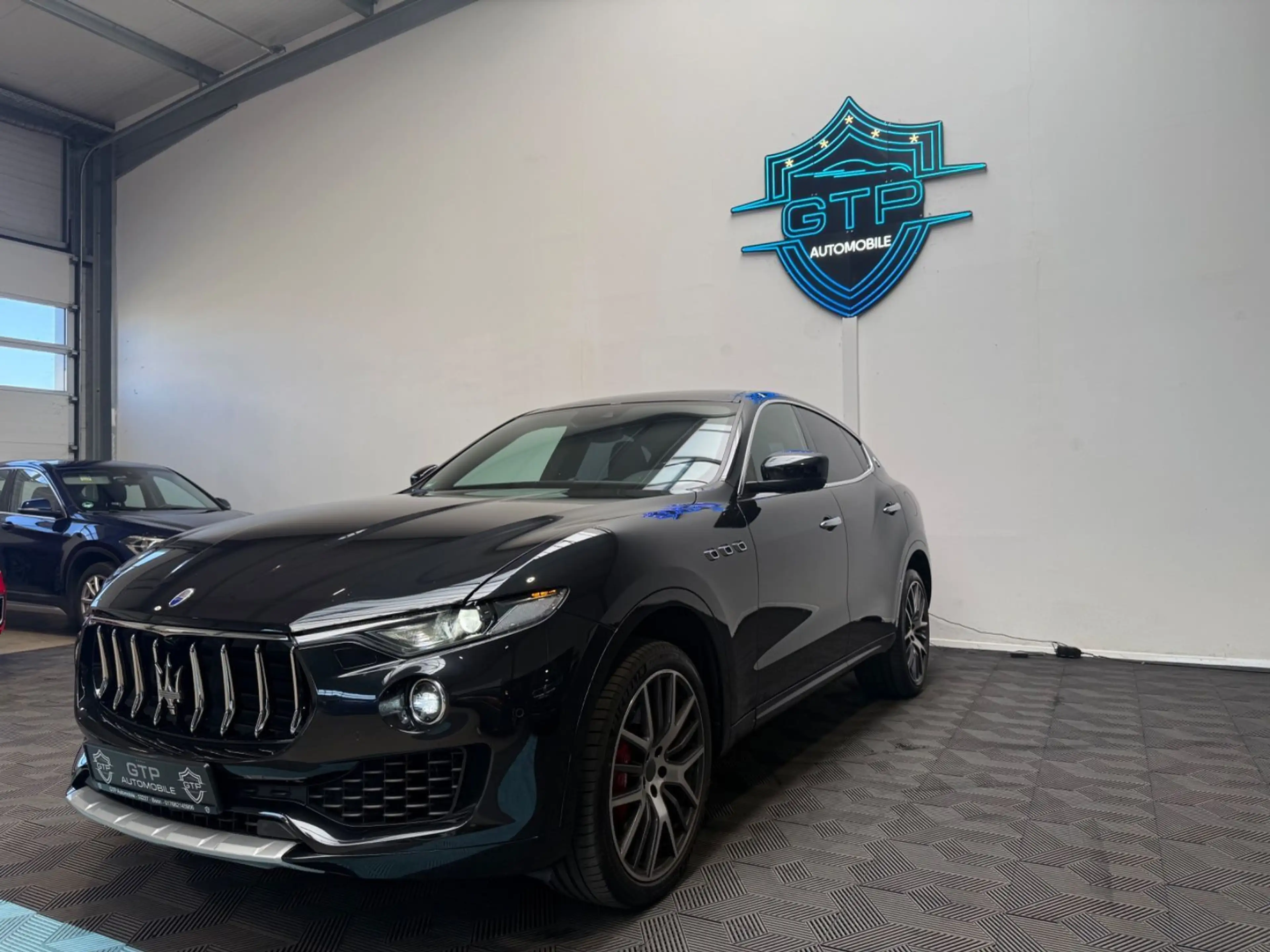Maserati Levante S *SPORTAGA*Memory*Leder-Schwarz* — photo 4