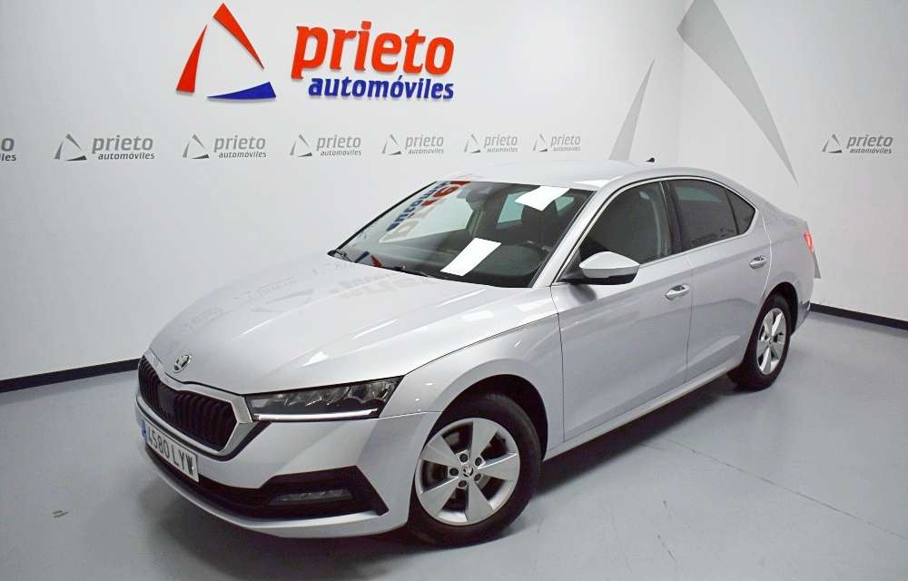 Skoda Octavia 2.0TDI Ambition 85kW - foto 1